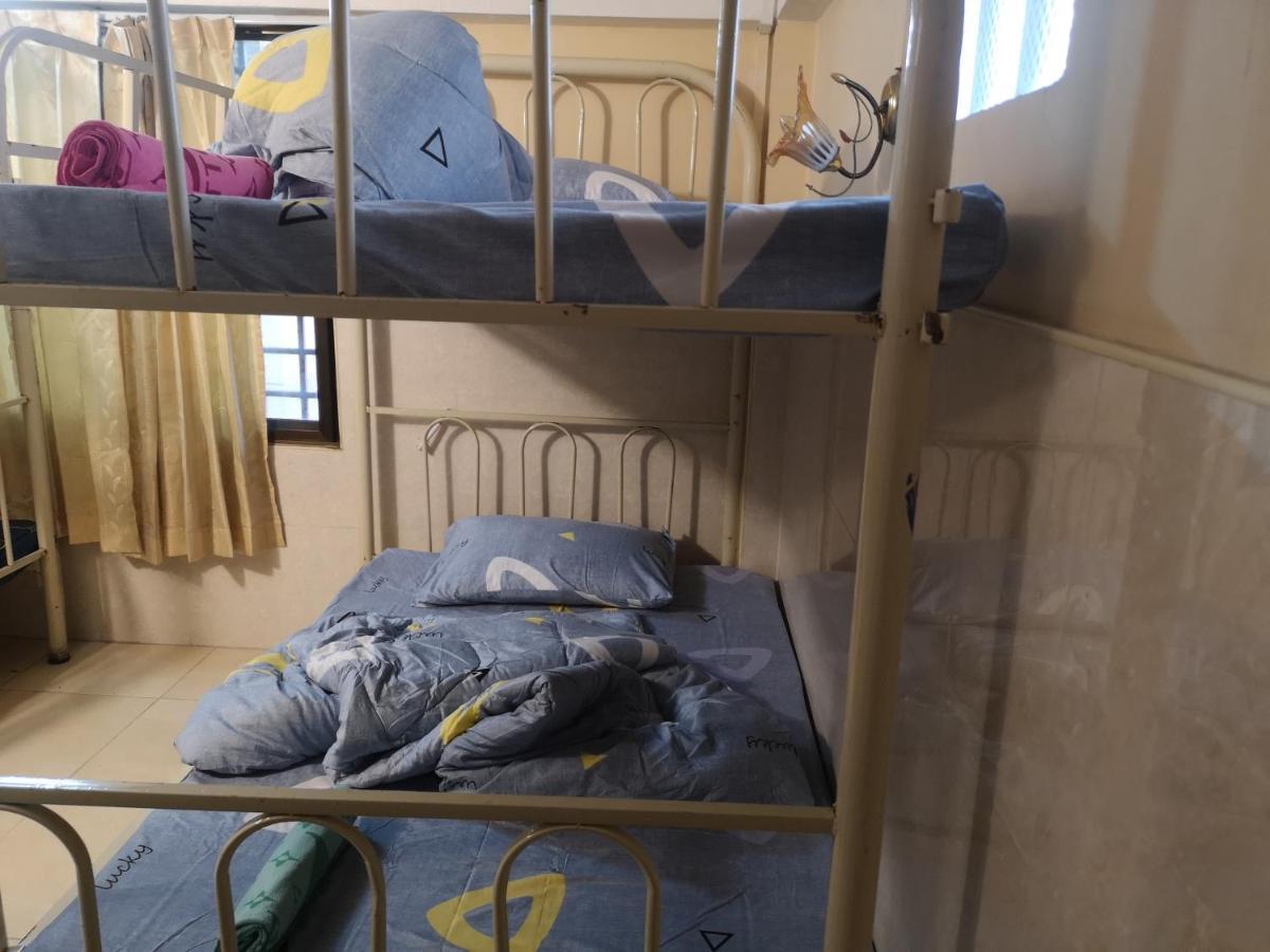 Peri Evi Hostel Phnom Penh Bassac Lane Extérieur photo