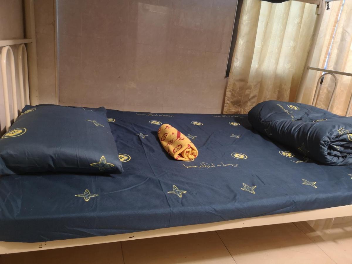 Peri Evi Hostel Phnom Penh Bassac Lane Extérieur photo